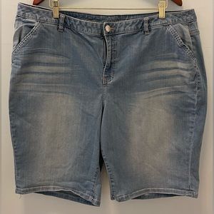 Lane Bryant Women’s Bermuda Shorts. Size 24